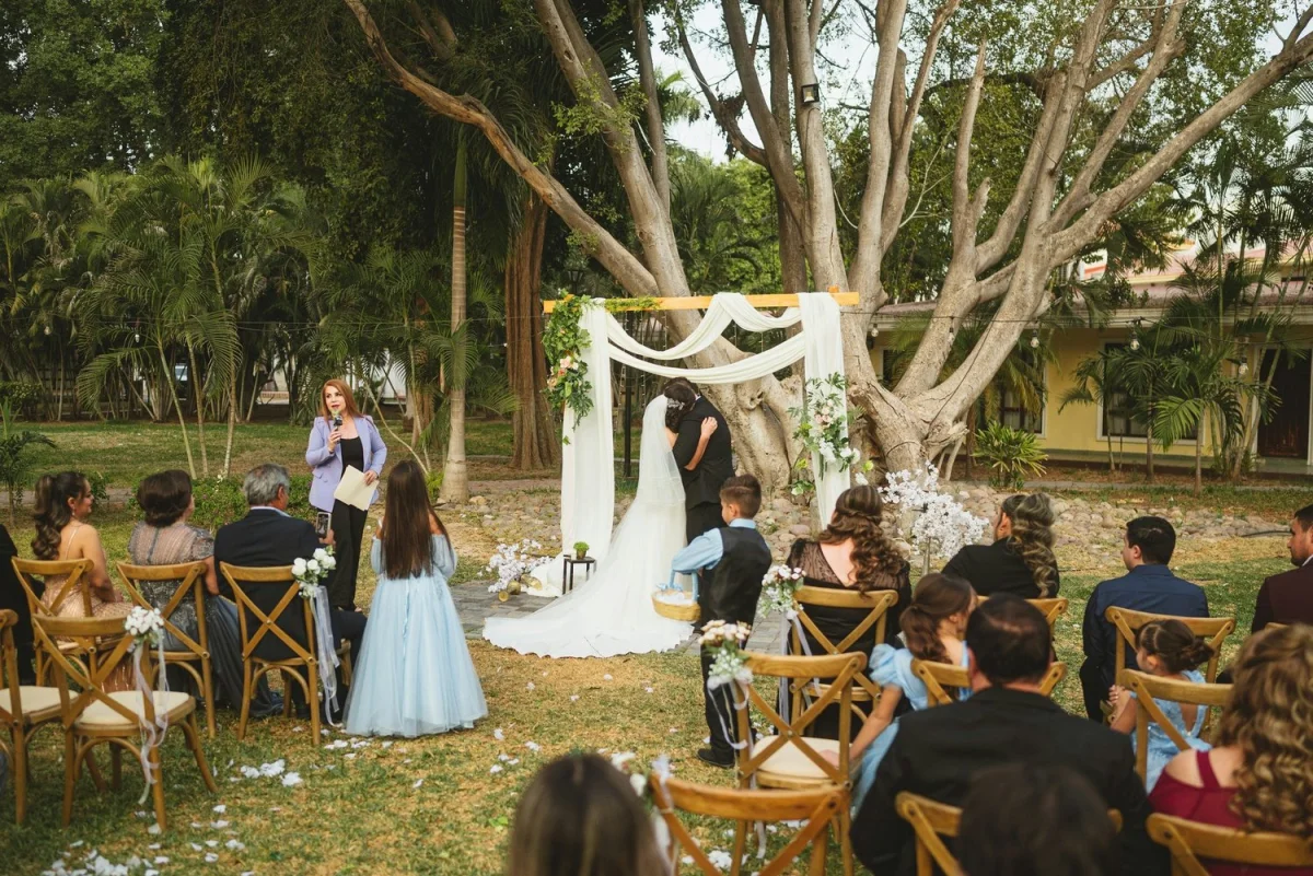 Wedding Videography: The Candid Moments Couples May Miss