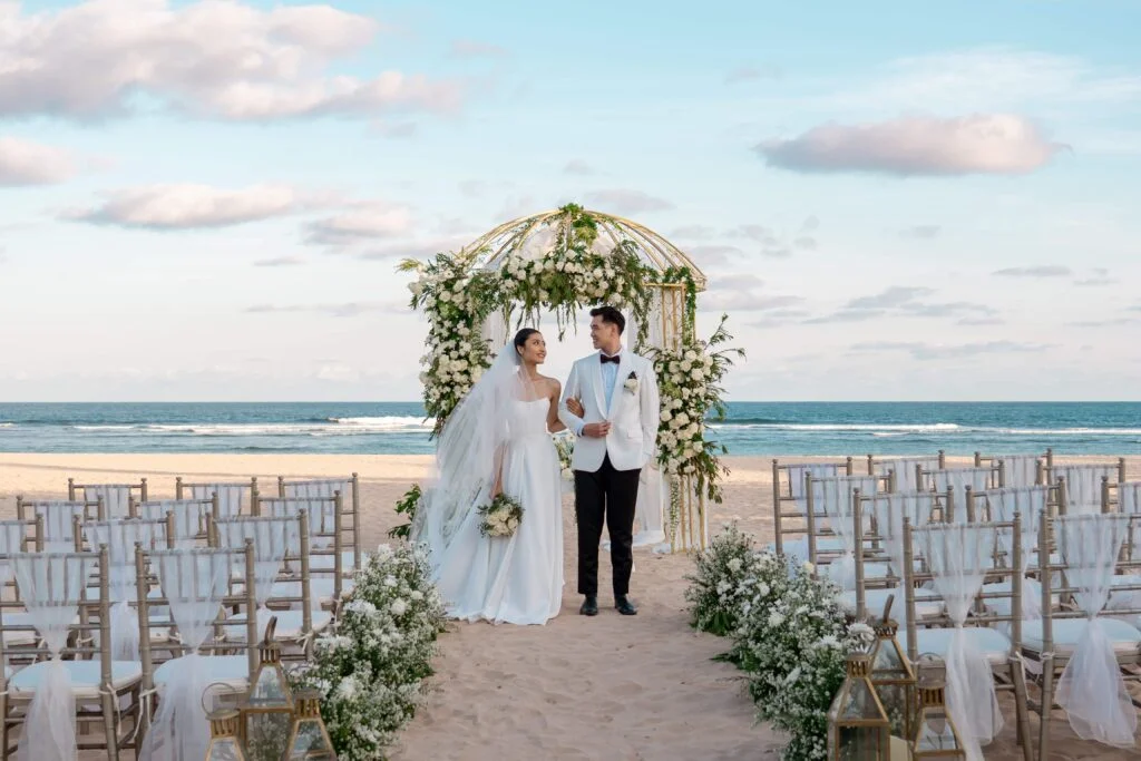 grand-hyatt-bali-beach-wedding-ceremony