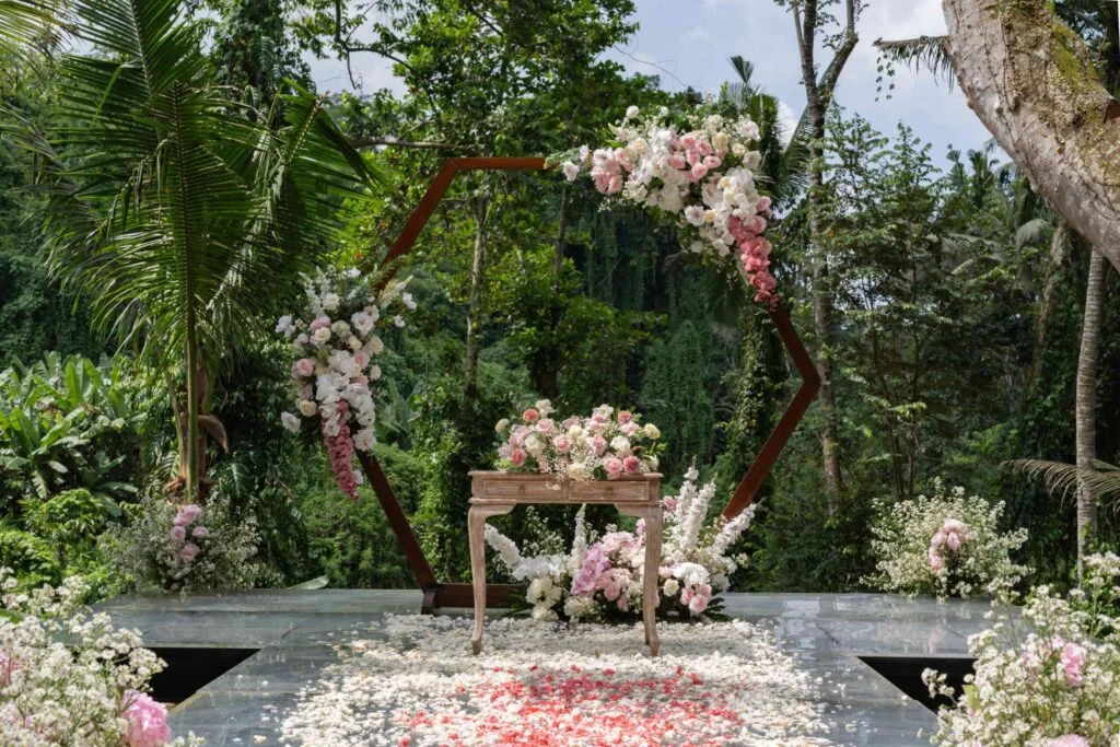 Kayumanis Ubud - wedding - riverside wedding venue closeup
