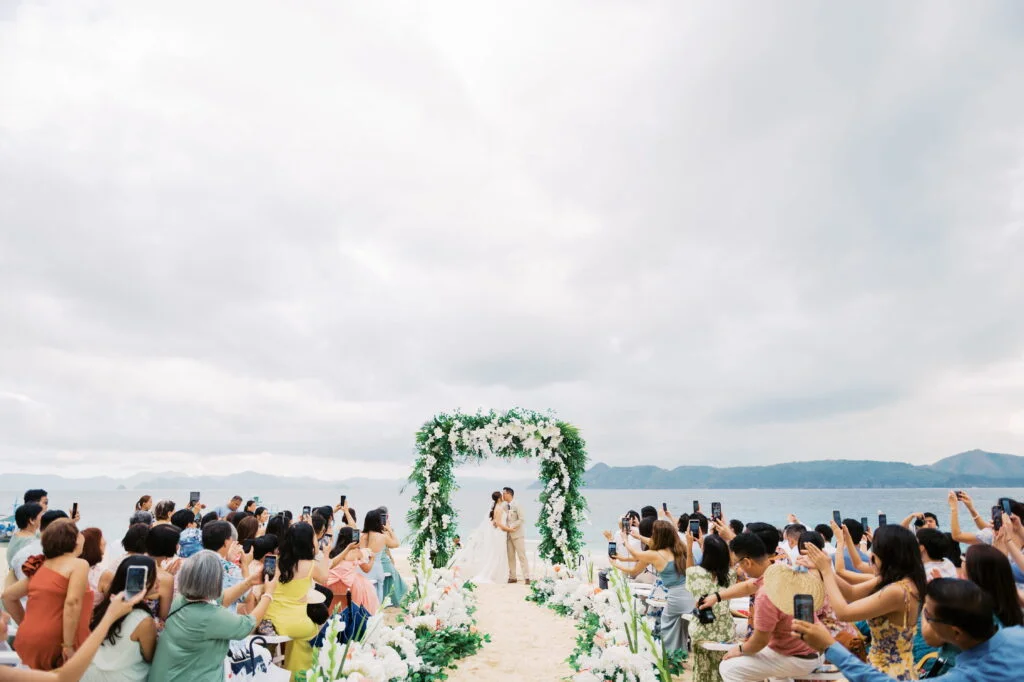 real-wedding-ricco-and-jessica-at-discovery-coron-philippines