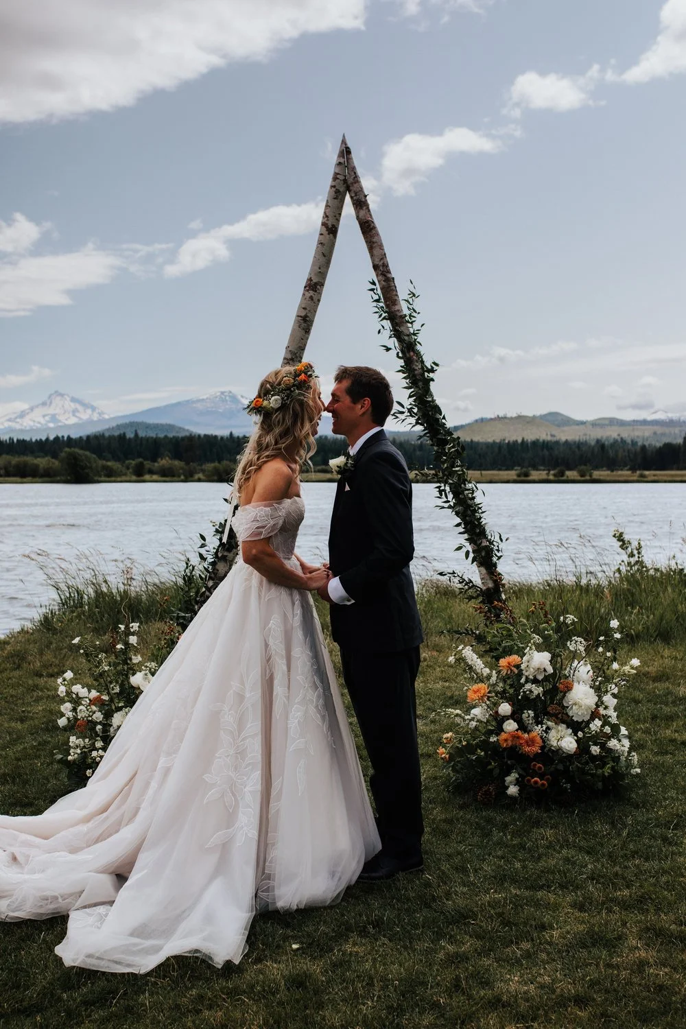 Alyssa_and_Seth_Black_Butte_Ranch_Sharayah_Johnson