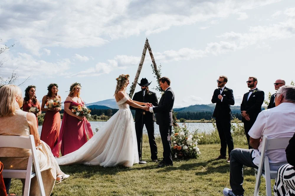 Alyssa_and_Seth_Black_Butte_Ranch_Sharayah_Johnson