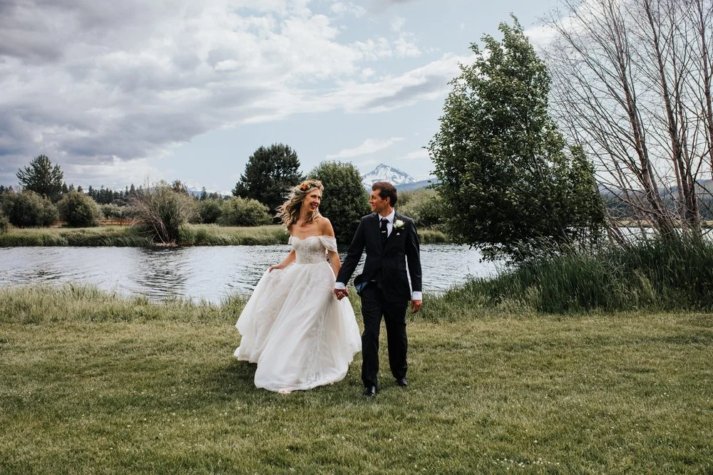 Alyssa_and_Seth_Black_Butte_Ranch_Sharayah_Johnson