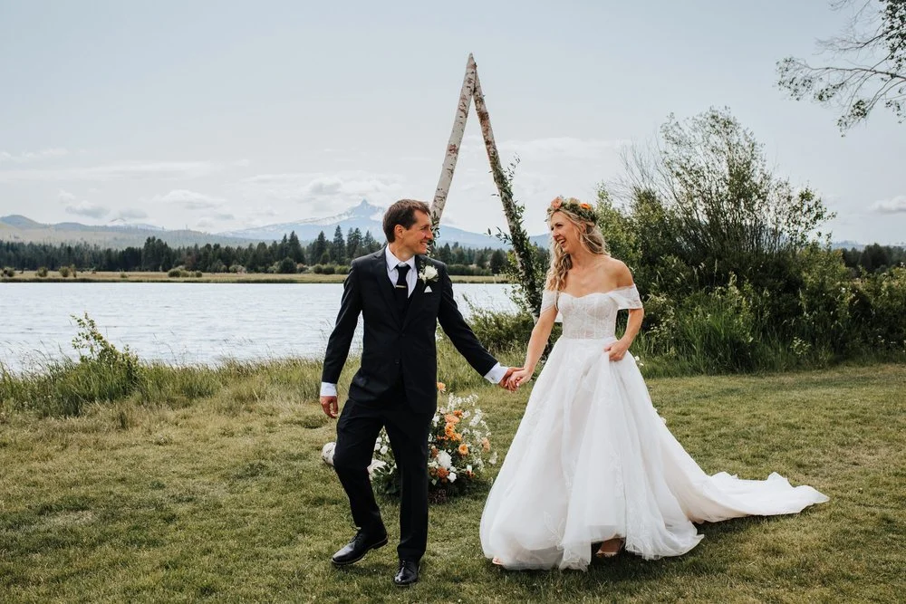 Alyssa_and_Seth_Black_Butte_Ranch_Sharayah_Johnson