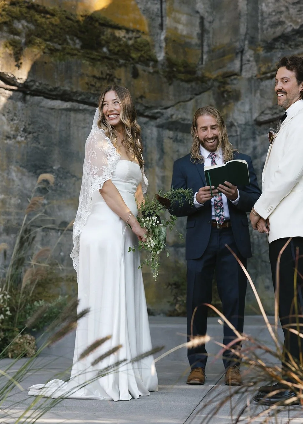 Bridalbliss.com | Columbia Gorge Wedding Planner | Oregon Event Design | Alixann Loosle Photography
