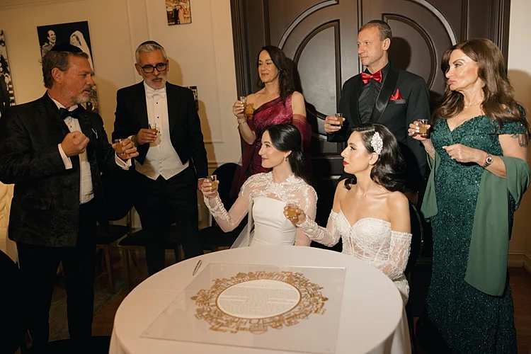 Liora and Tamara, The Club of Knights, Coral Gables, Florida, USA
