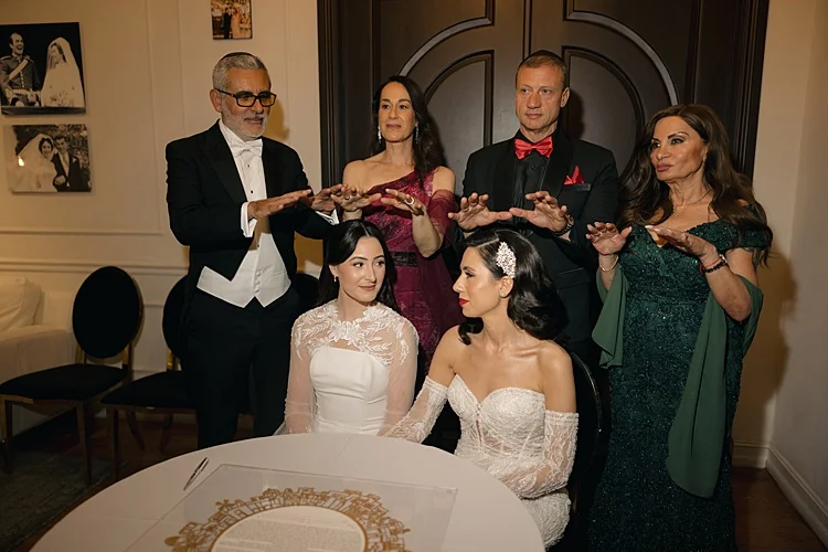 Liora and Tamara, The Club of Knights, Coral Gables, Florida, USA