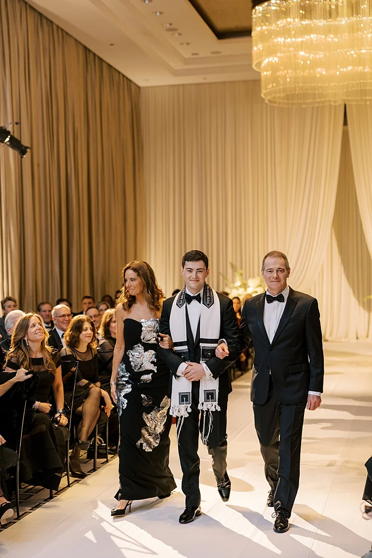 Dylan and Daniel, Langham Hotel, Chicago, USA