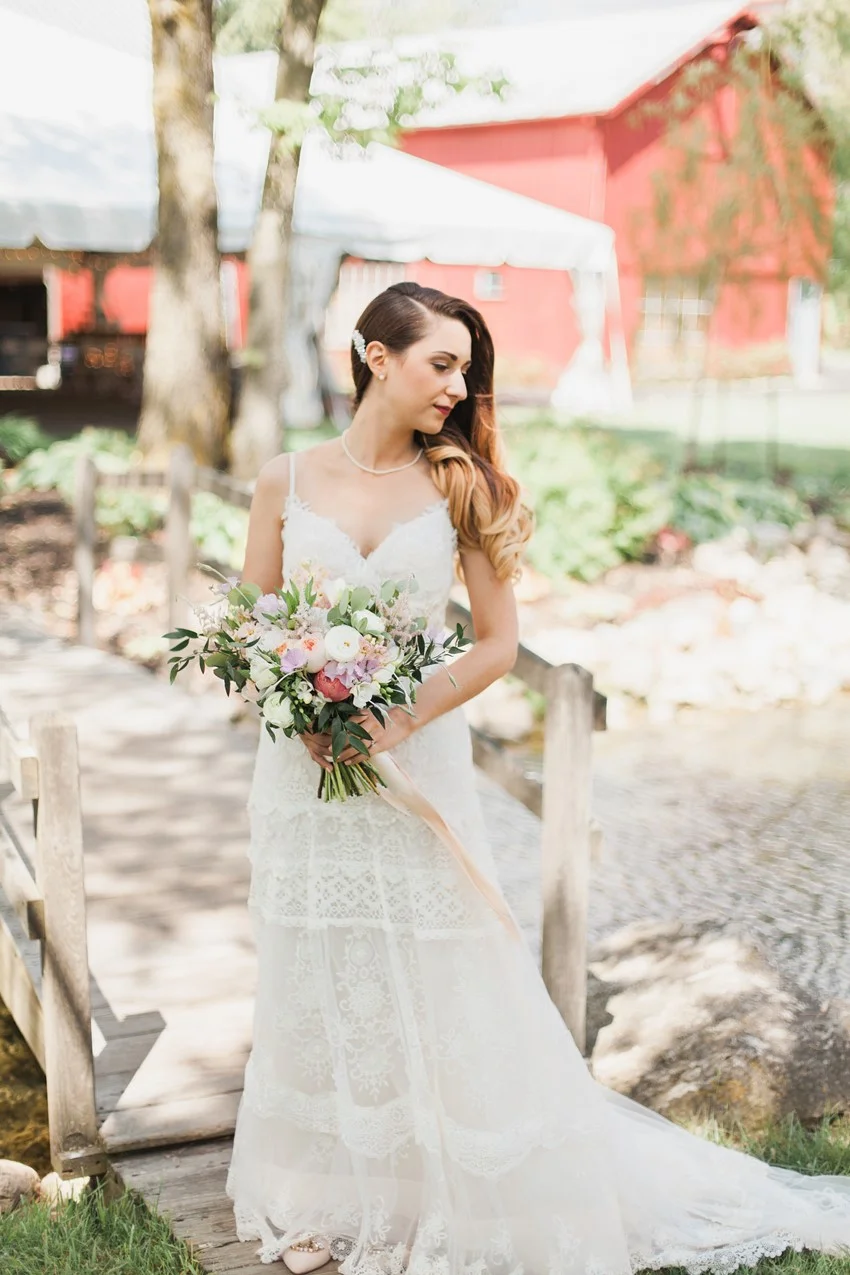 Modern Vintage Wedding Dress - A Romantic Modern-Vintage Wedding with an Elegant Barn Reception