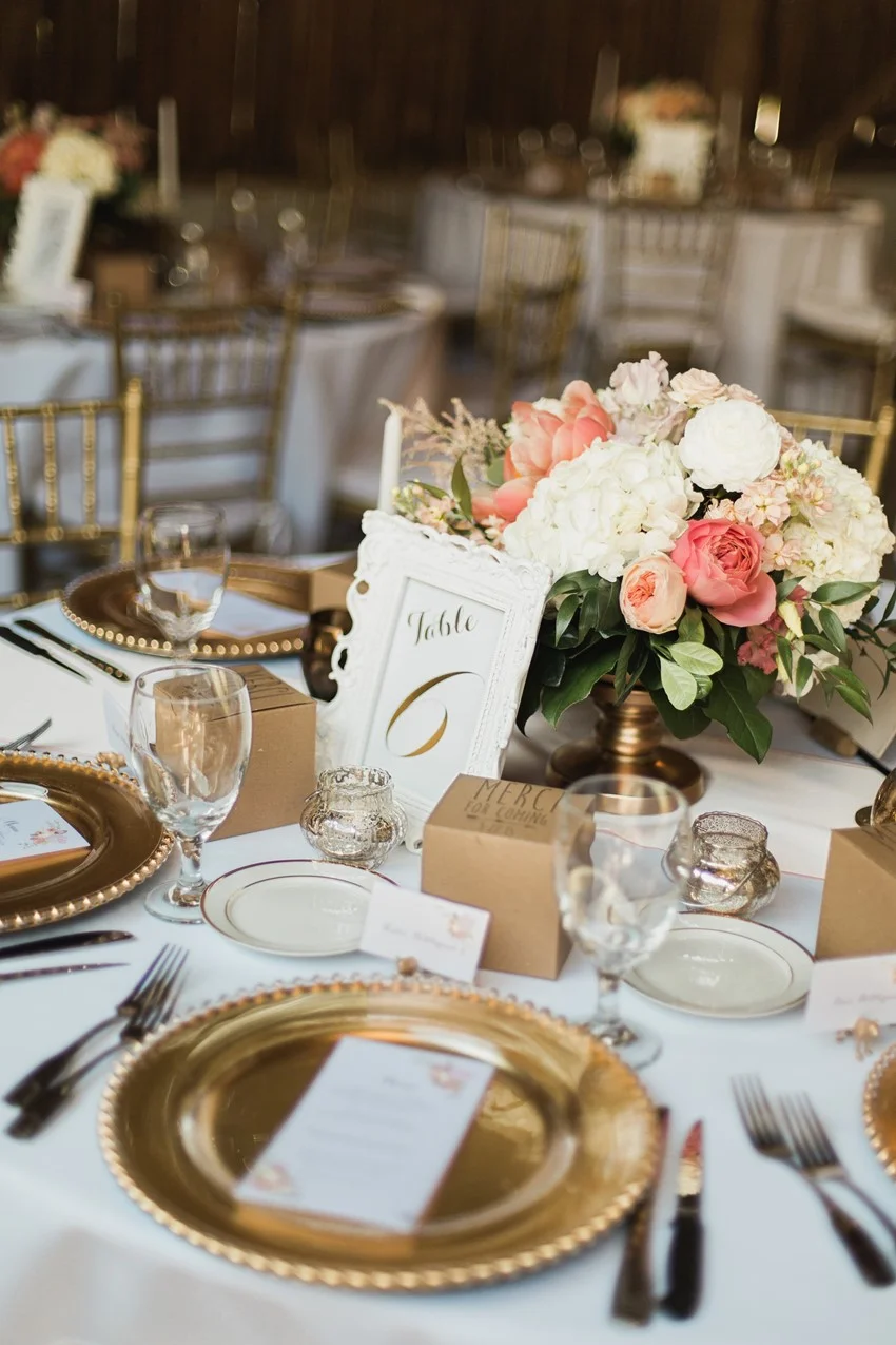 Elegant Barn Wedding Tablescape - A Romantic Modern-Vintage Wedding with an Elegant Barn Reception Romantic Modern-Vintage Wedding with an Elegant Barn Reception