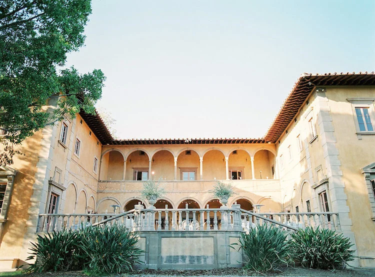 Romantic Modern-Vintage Villa Wedding