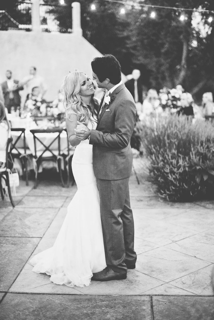 First Dance Portrait Ideas // Photography by Onelove Photography http://www.onelove-photo.com