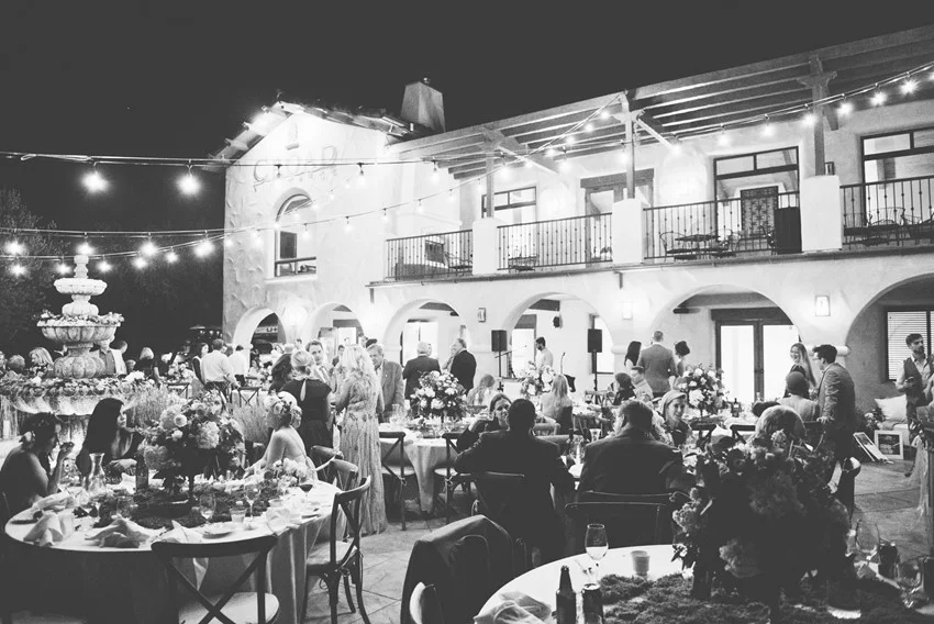 Outdoor Summer Wedding Reception // Photography by Onelove Photography http://www.onelove-photo.com