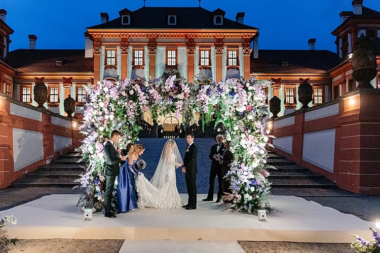 Rachel and Jakub’s Elegant Jewish-Czech Wedding at Troja Chateau in Prague