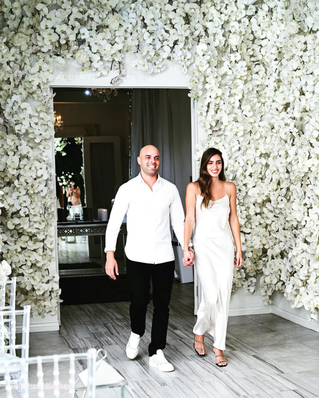 los angeles wedding venues arch bride groom albertsonweddingchapel